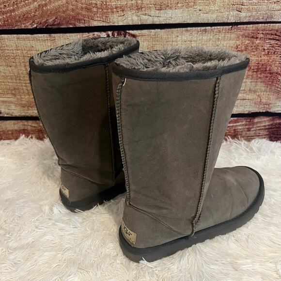 Ugg Classic Short Boots Size 9 Light Brown Gray Suede Slip On Winter Shoes - Picture 2 of 9